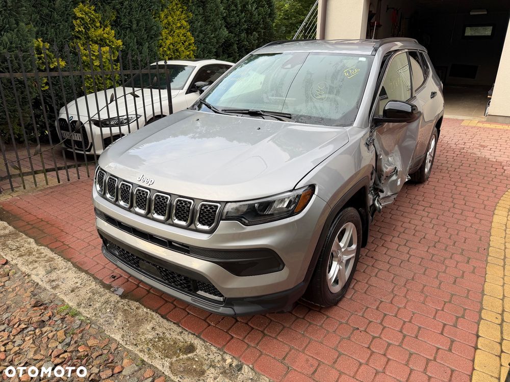 Jeep Compass - 1