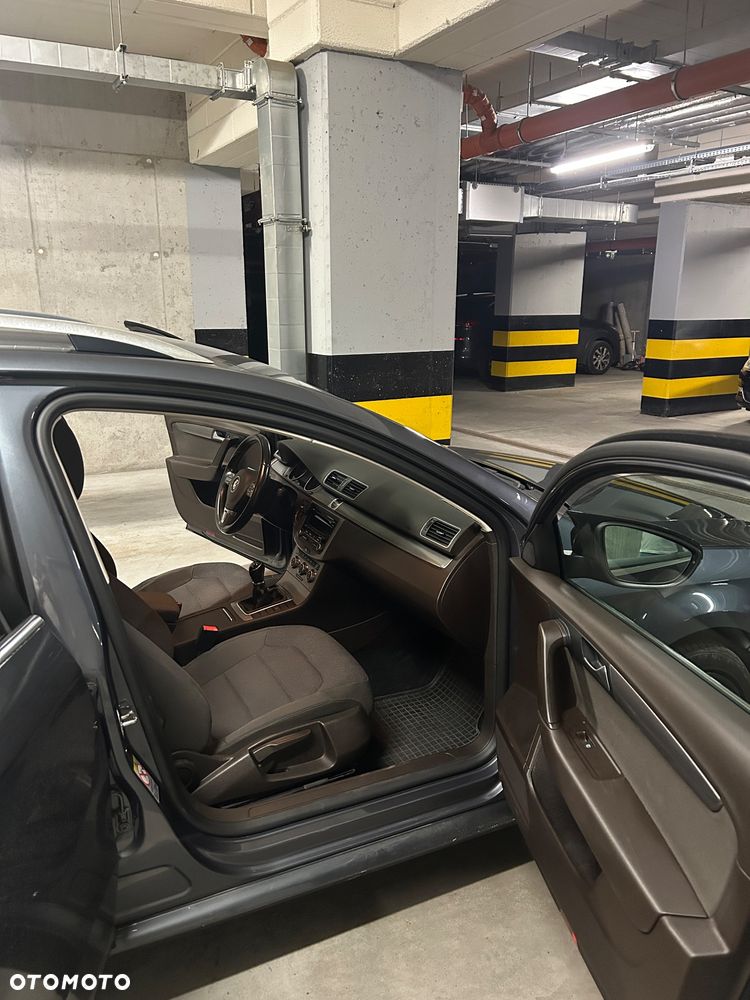 Volkswagen Passat 1.4 TSI BMT Comfortline - 19