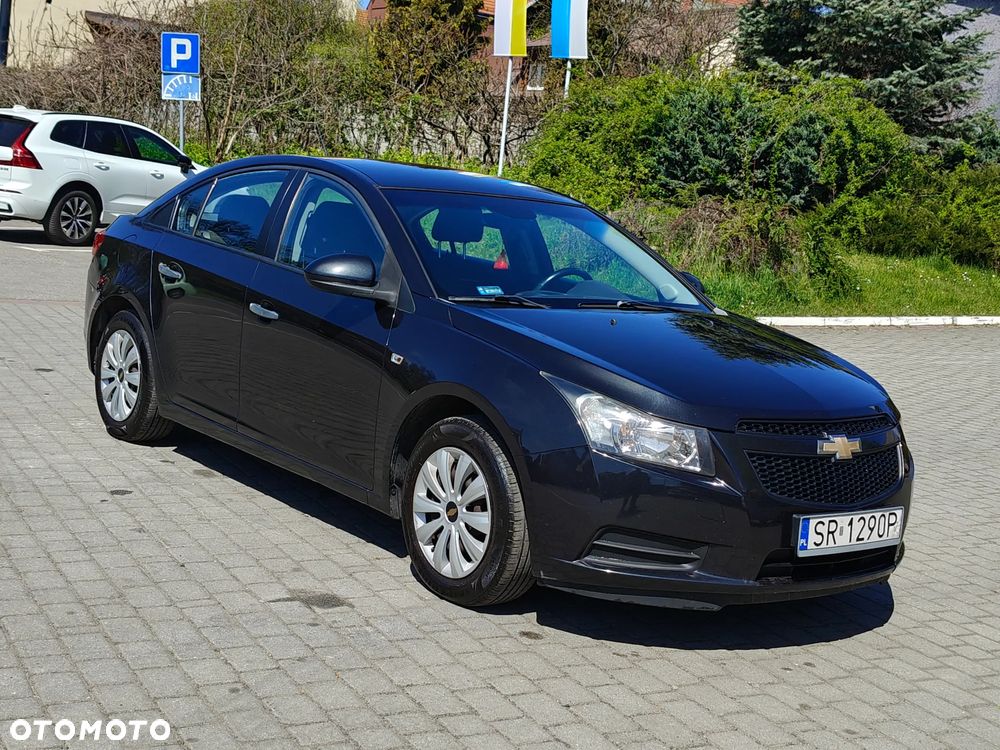 Chevrolet Cruze 1.6 LS - 13