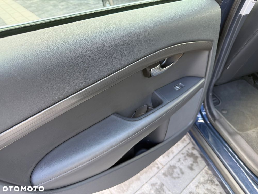 Volvo V70 D4 Geartronic Summum - 33