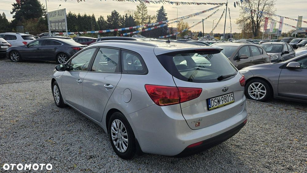 Kia Ceed - 15