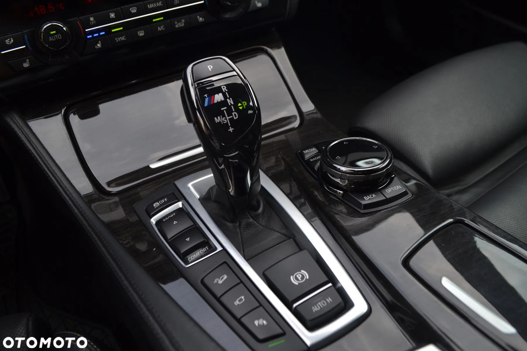 BMW Seria 5 M550d xDrive - 25
