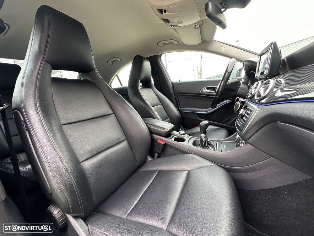 Mercedes-Benz CLA 180 - 6