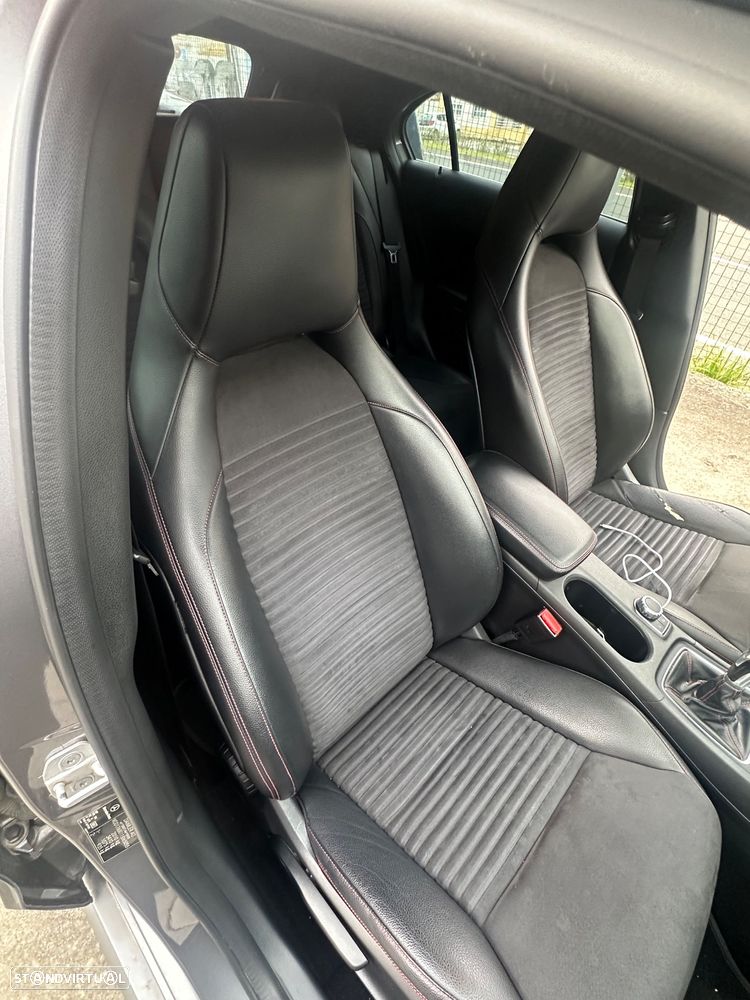 Mercedes-Benz A 200 CDI (BlueEFFICIENCY) AMG Sport - 23