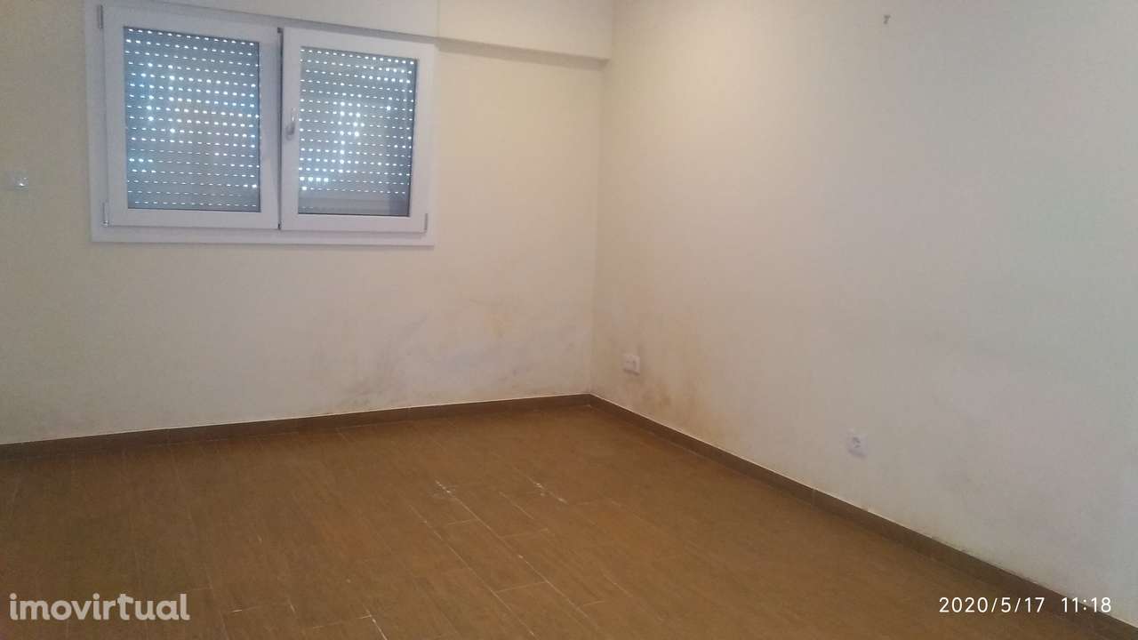 Castanheira do Ribatejo T2 pronto a habitar com acessibilidade - Grande imagem: 5/12