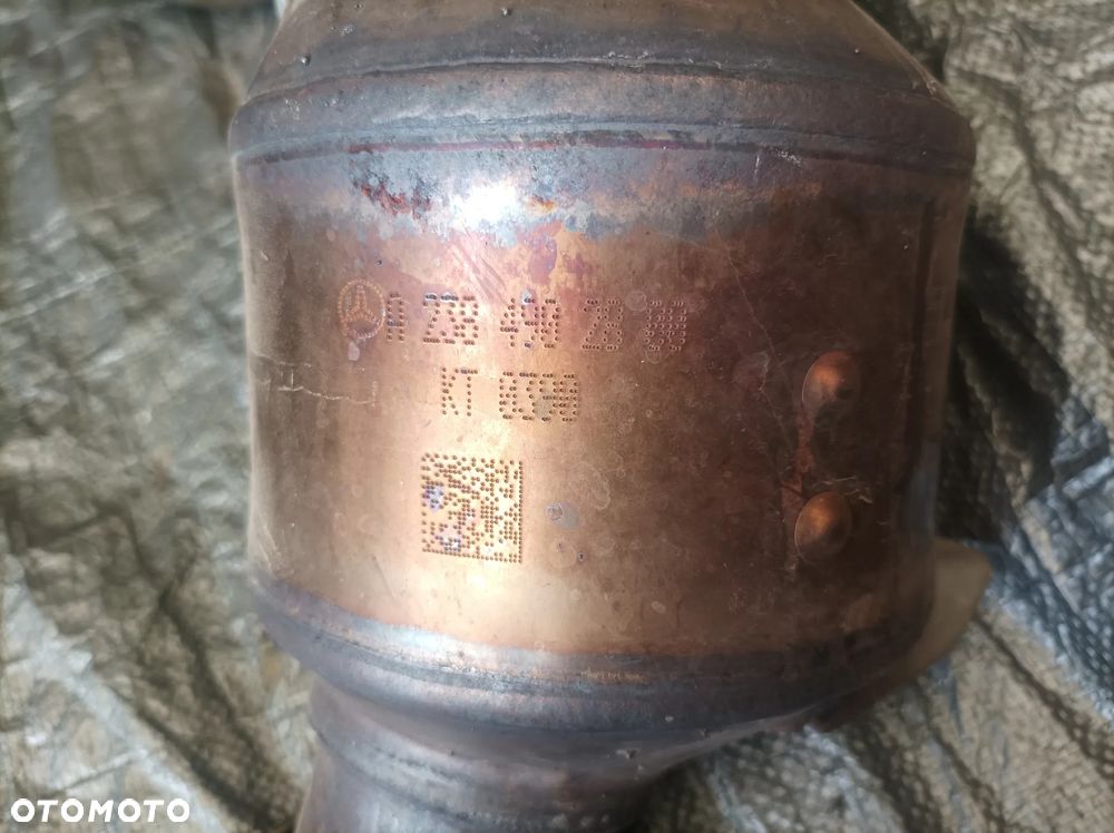 MERCEDES W205 COUPE KATALIZATOR A2384902700 - 3