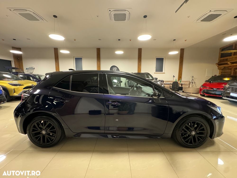 Toyota Corolla 1.8 Hybrid Business Edition - 4