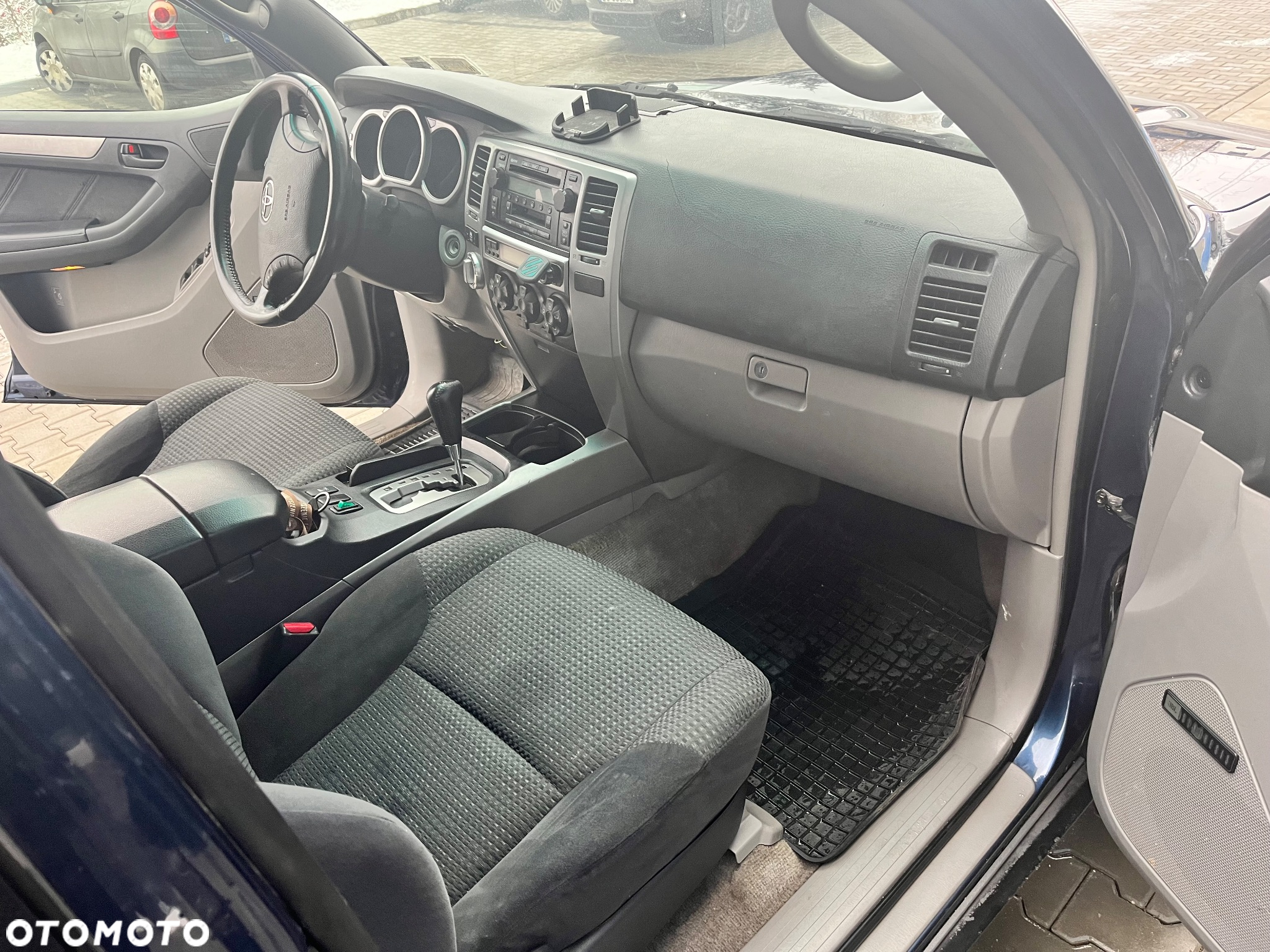 Toyota 4-Runner - 11