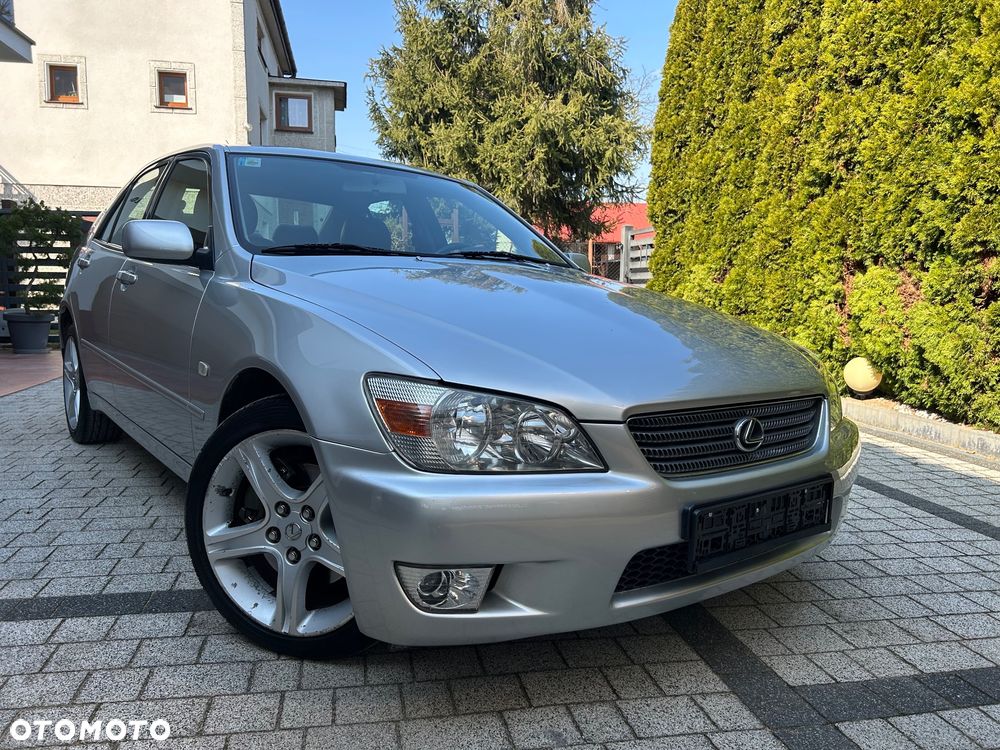 Lexus IS 200 Elegance - 1