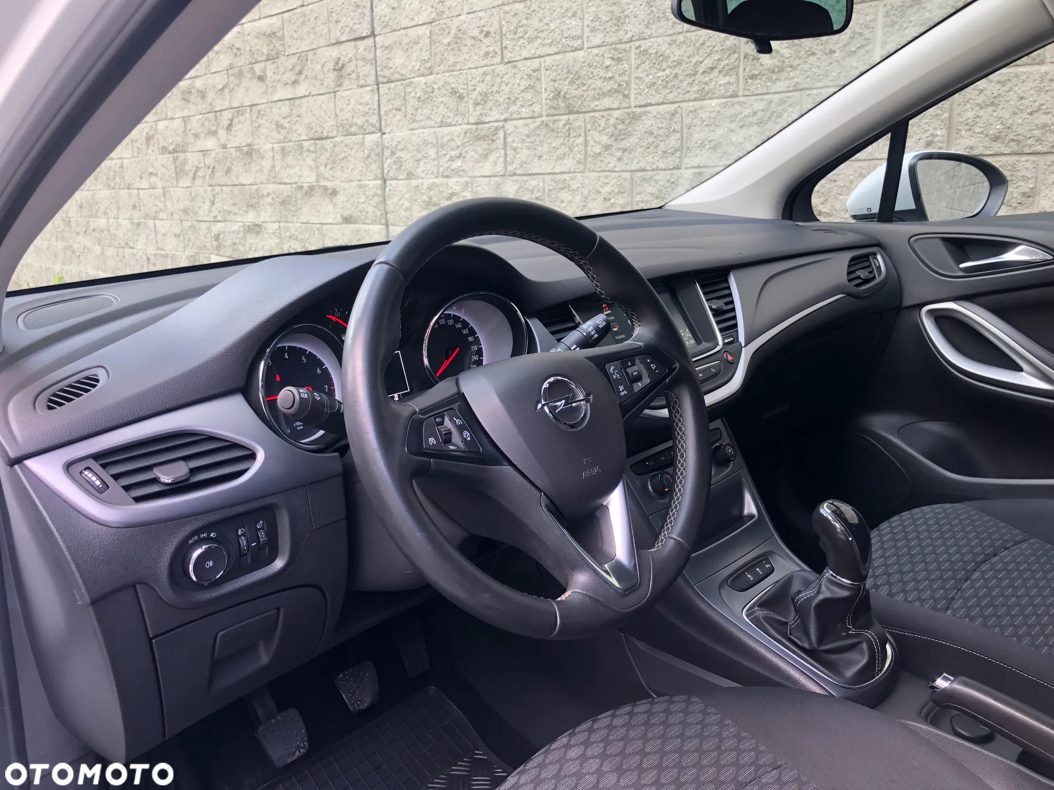 Opel Astra 1.4 Turbo Start/Stop Sports Tourer Edition - 19