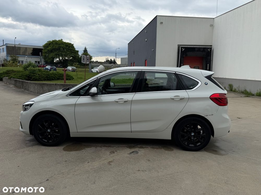 BMW Seria 2 218d - 9