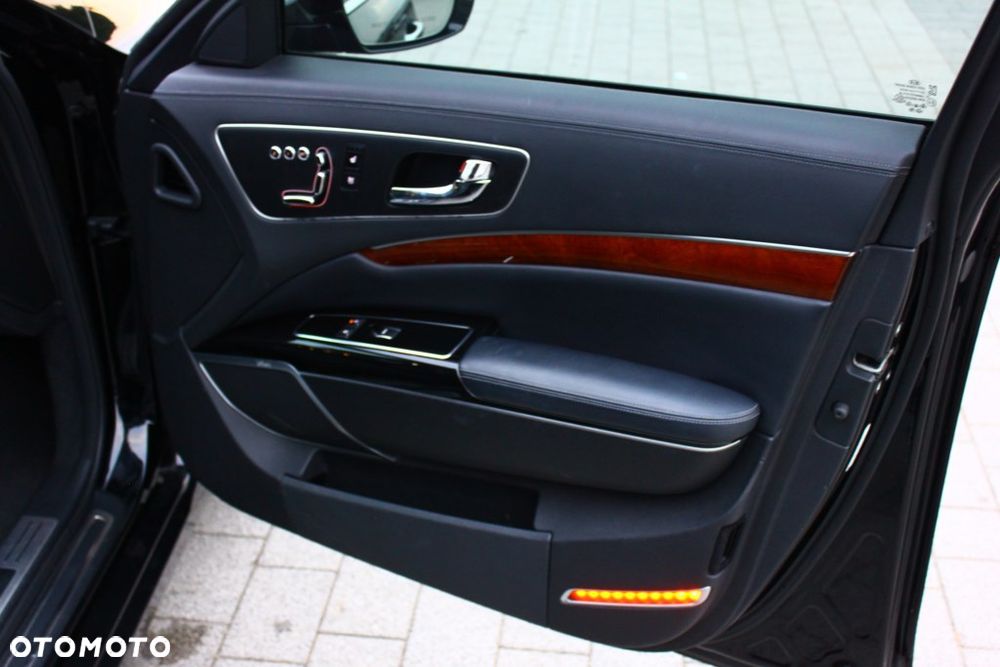 Kia K9 - 14