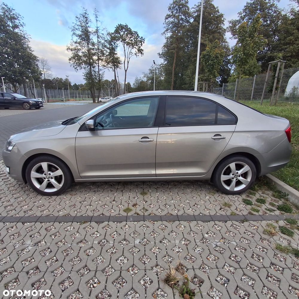 Skoda RAPID 1.2 TSI Ambition - 8