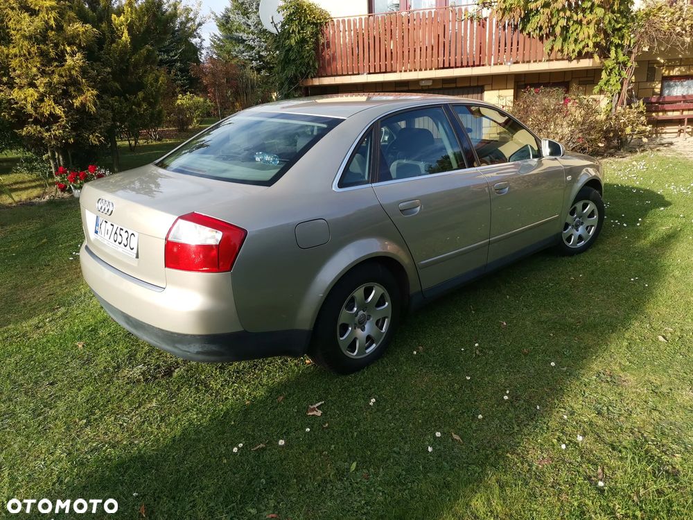 Audi A4 Limousine - 6