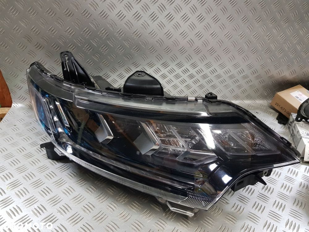 lampa prawa przód mitsubishi outlander 3 lift - 12
