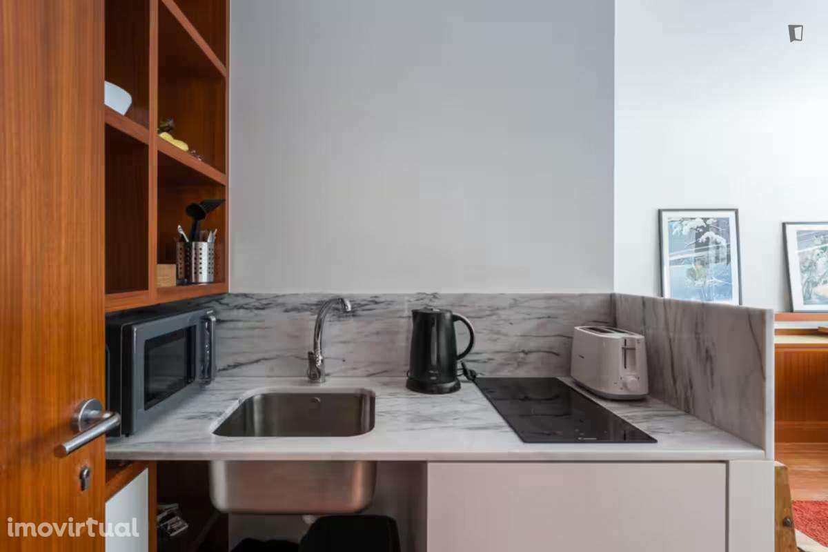 Estúdio - localizado em Lordelo do Ouro Porto - Grande imagem: 5/11