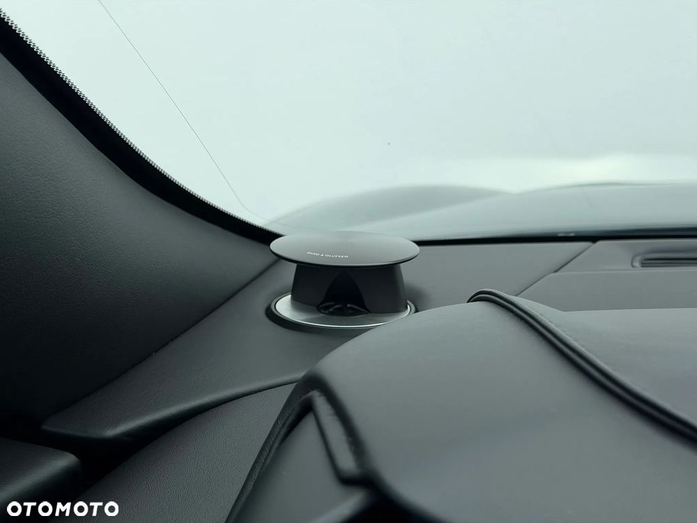 Aston Martin DBS - 17