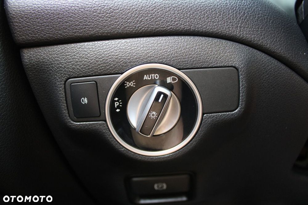 Mercedes-Benz CLA - 34