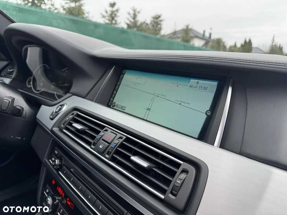BMW Seria 5 M550d xDrive - 12
