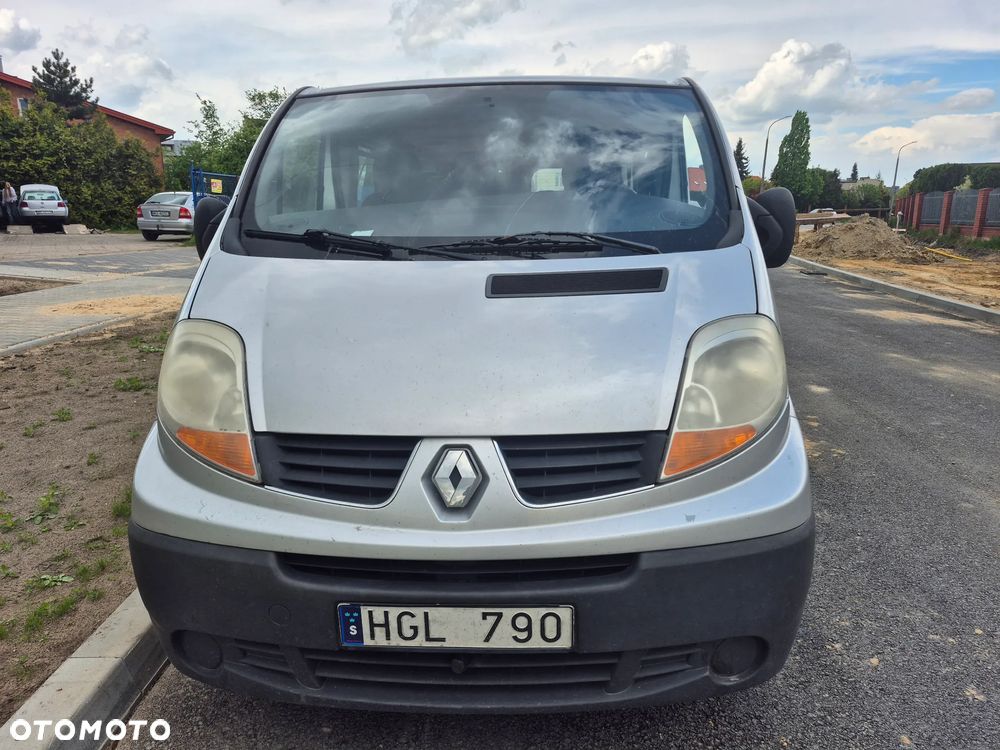 Renault Trafic Passenger - 2