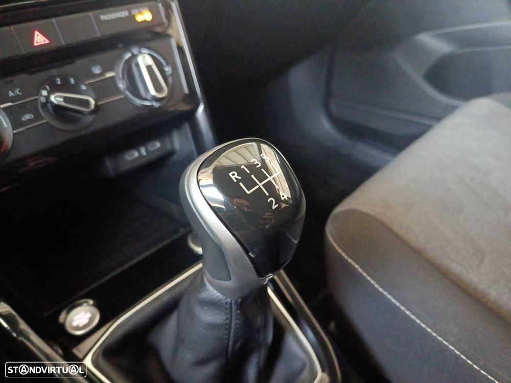 VW T-Cross 1.0 TSI Urban - 18