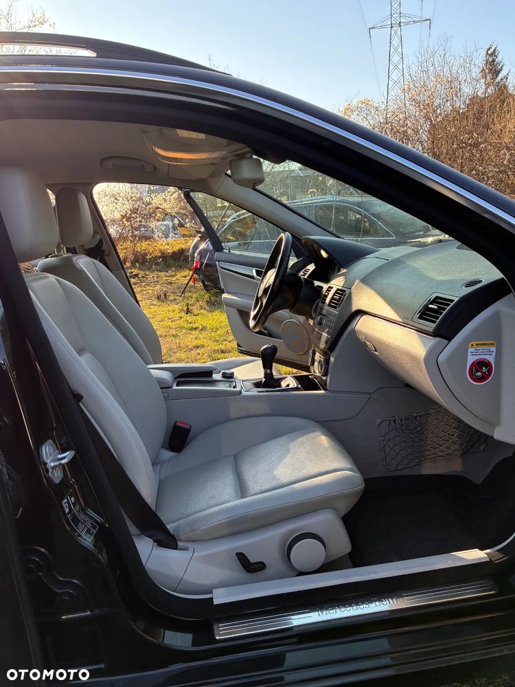 Mercedes-Benz Klasa C 200 CDI DPF BlueEFFICIENCY - 17