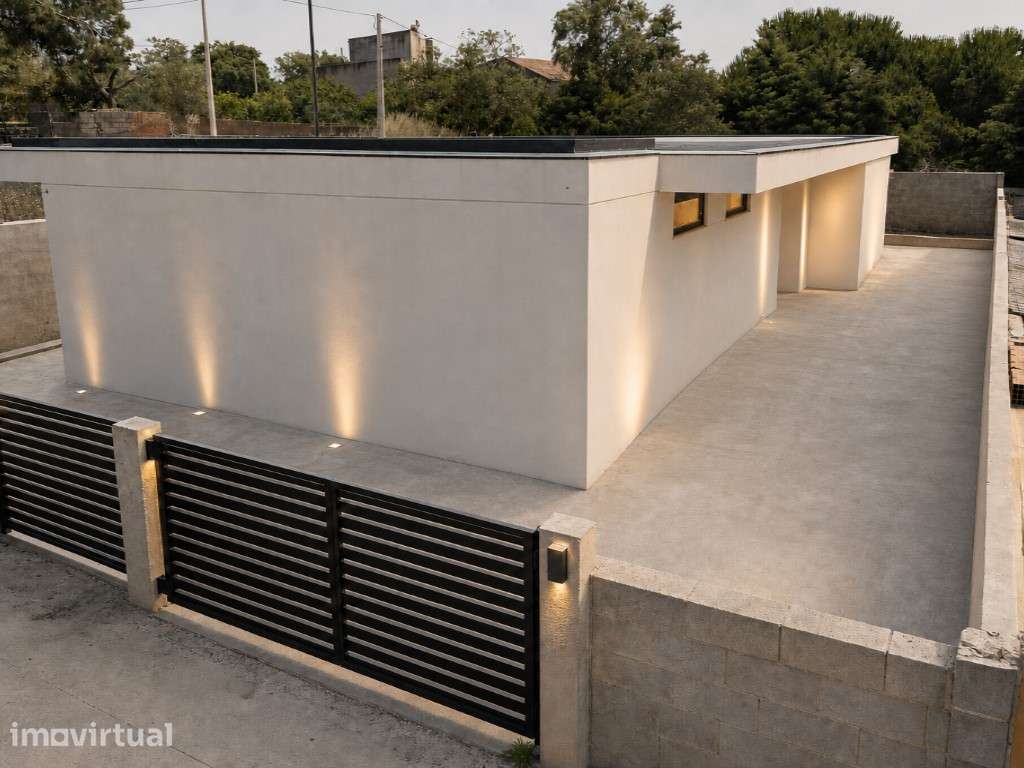 Moradia T3 de Arquitetura Contemporânea com Piscina e Suite Master ... - Grande imagem: 3/55