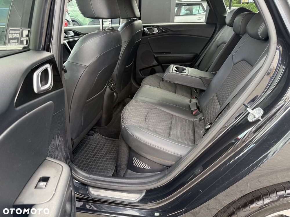 Kia Ceed 1.6 GDI PHEV L Business Line DCT - 25