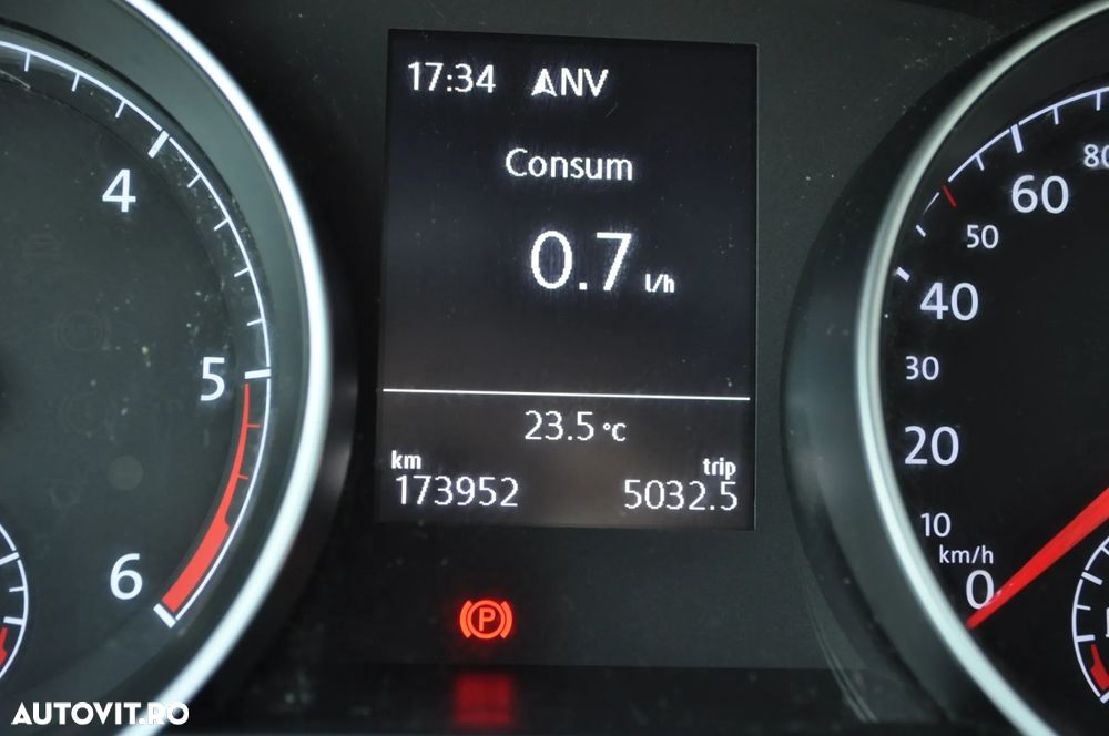 Volkswagen Golf 1.6 TDI SCR Trendline - 24