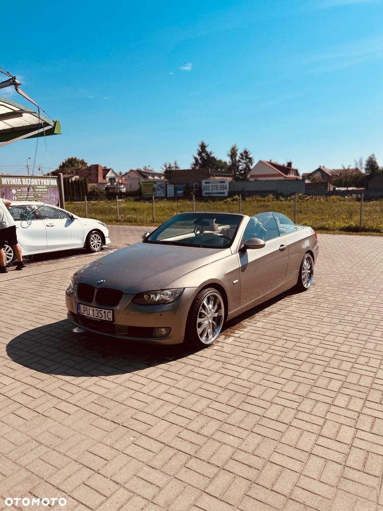 BMW Seria 3 325i - 4
