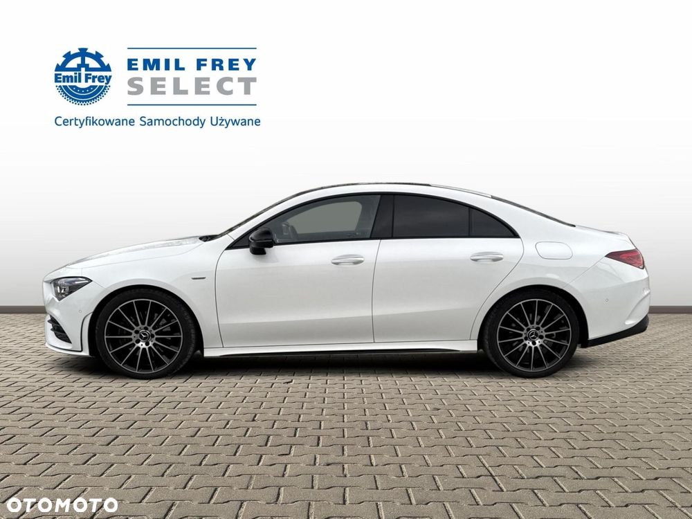 Mercedes-Benz CLA 200 7G-DCT - 3