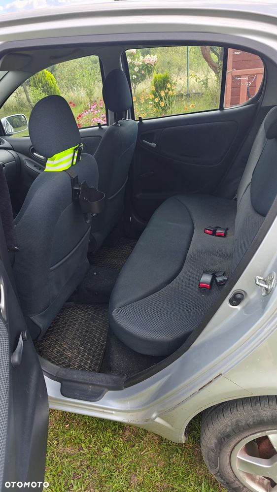 Toyota Yaris 1.3 Sol - 9