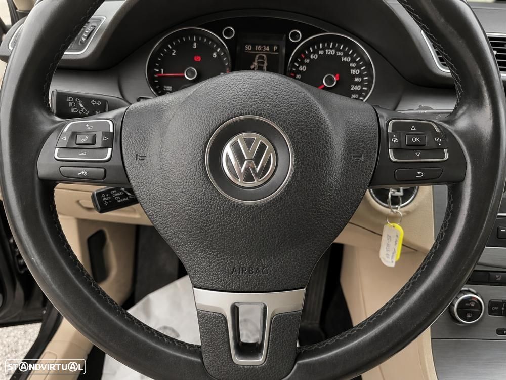 VW Passat Variant 2.0 TDI Confortline - 22