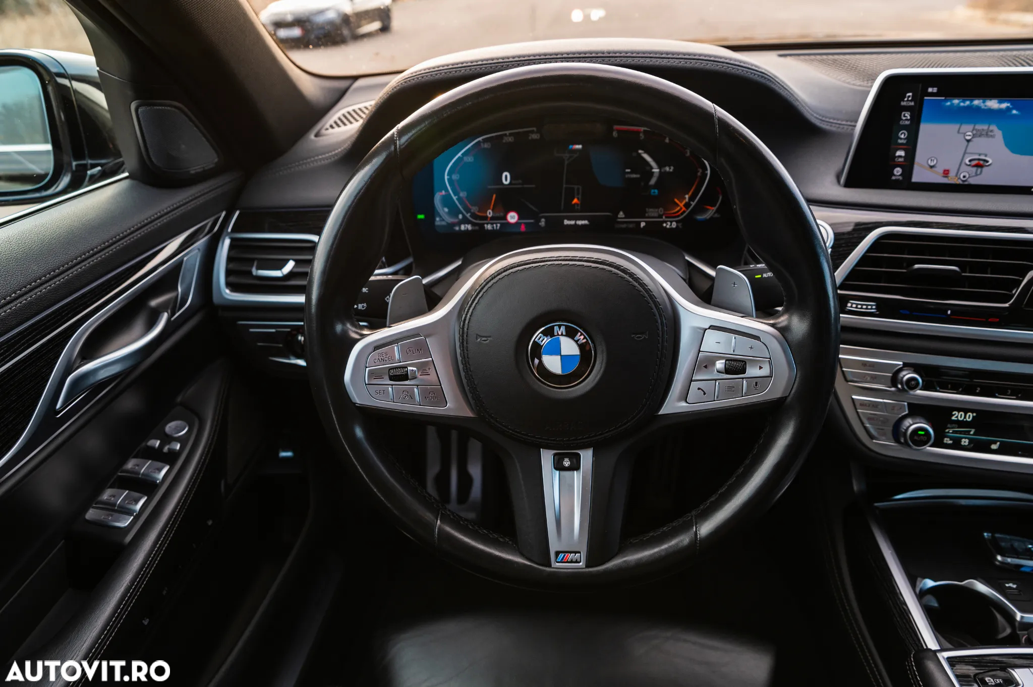 BMW Seria 7 740d xDrive MHEV - 39