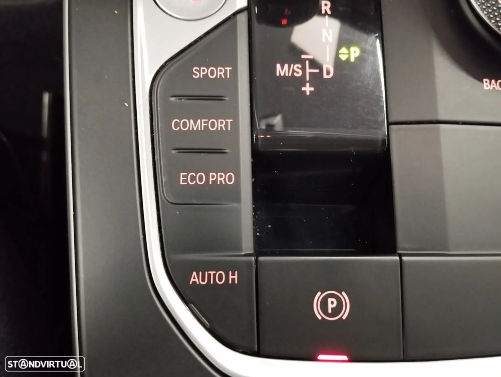 BMW 116 d Advantage Auto - 37