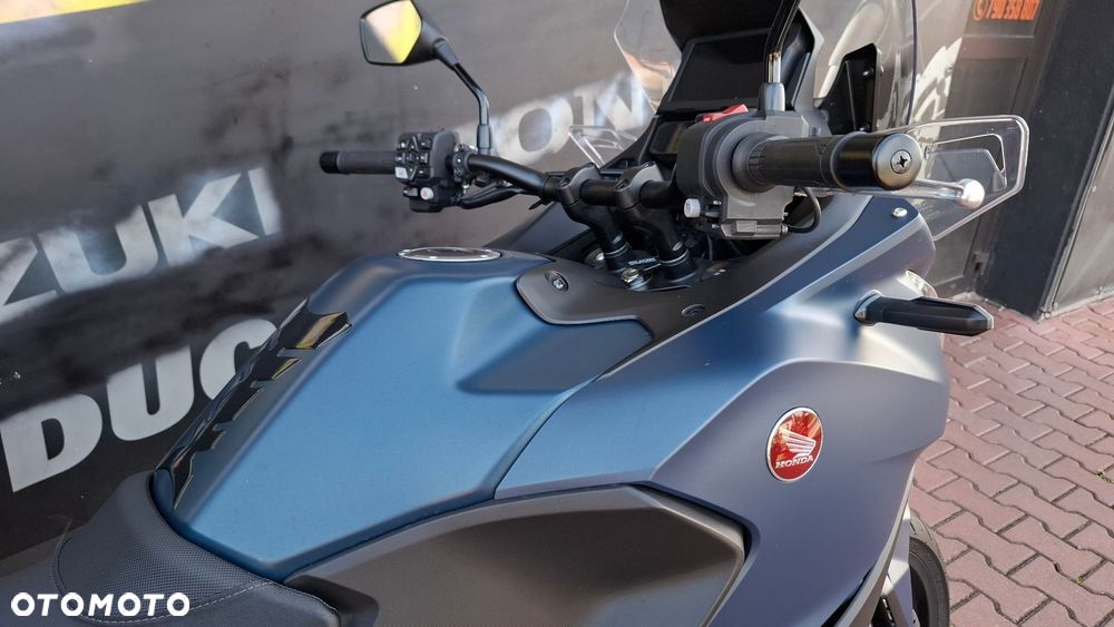 Honda NT - 17
