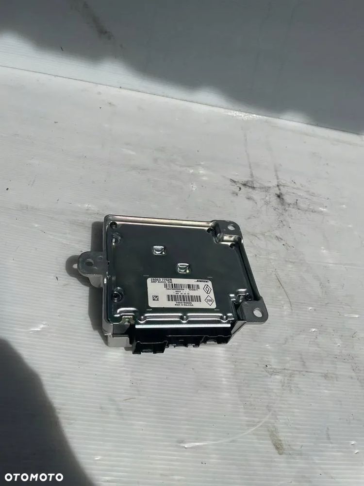 WZMACNIACZ RADIA RENAULT CLIO IV BOSE 280637752R - 2