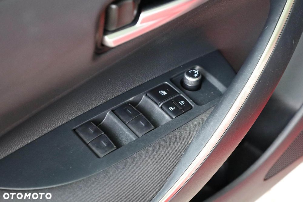 Toyota Corolla 1.8 Hybrid Comfort - 31