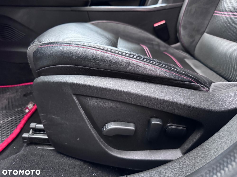 Renault Arkana 1.6 E-TECH R.S Line MMT - 27