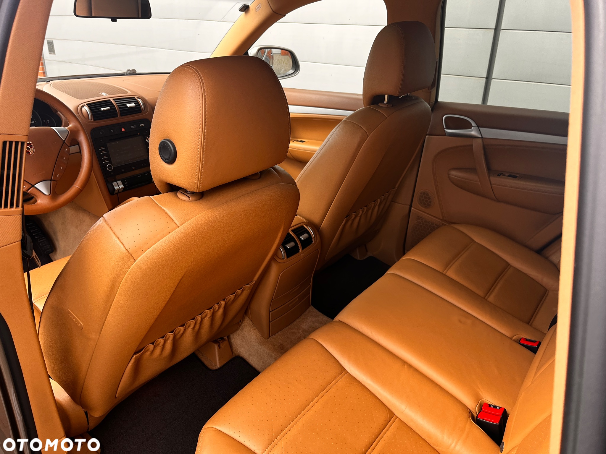 Porsche Cayenne Standard - 40