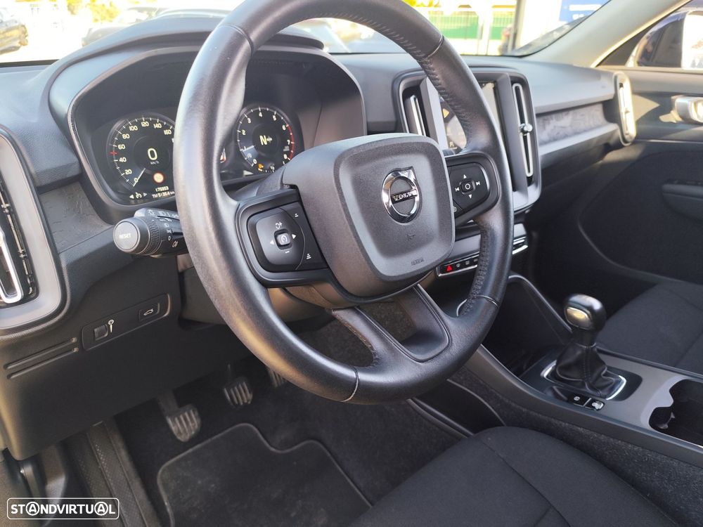 Volvo XC 40 1.5 T2 Momentum - 9