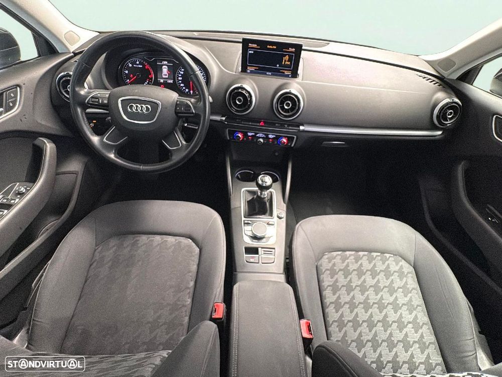 Audi A3 Sportback 1.6 TDI Attraction - 14