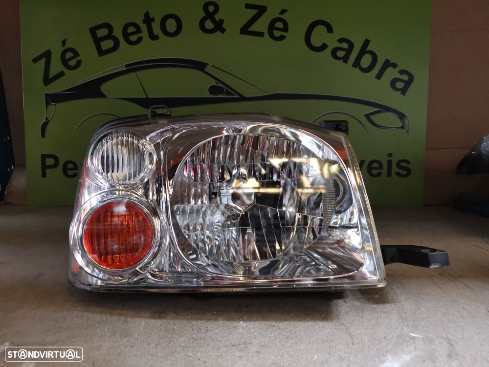 NISSAN NAVARA D22 FAROL DIREITO - FF449 - 1