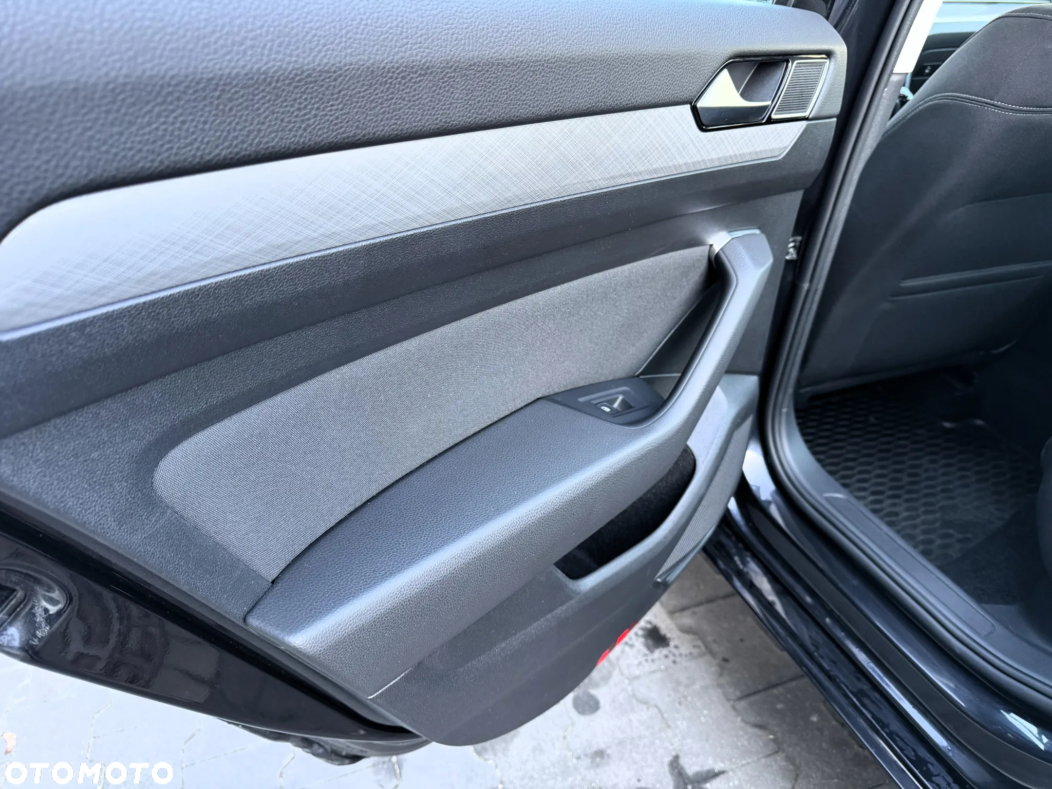 Volkswagen Passat 2.0 TDI EVO Business - 17
