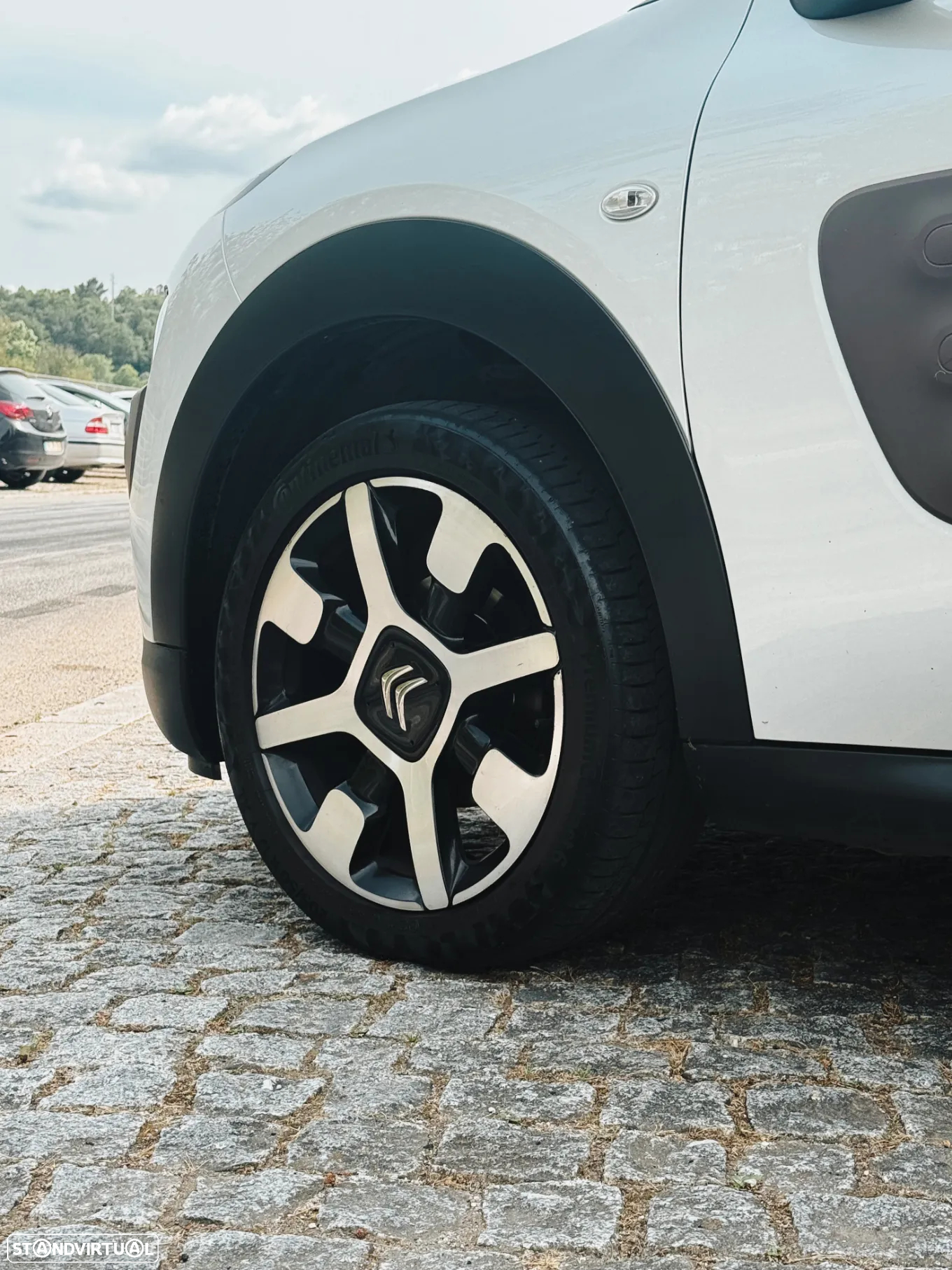 Citroën C4 Cactus 1.6 e-HDi Shine ETG6 - 4