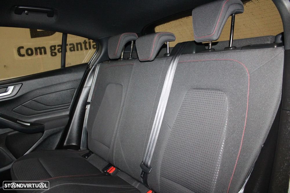 Ford Focus 1.0 EcoBoost ST-Line - 30