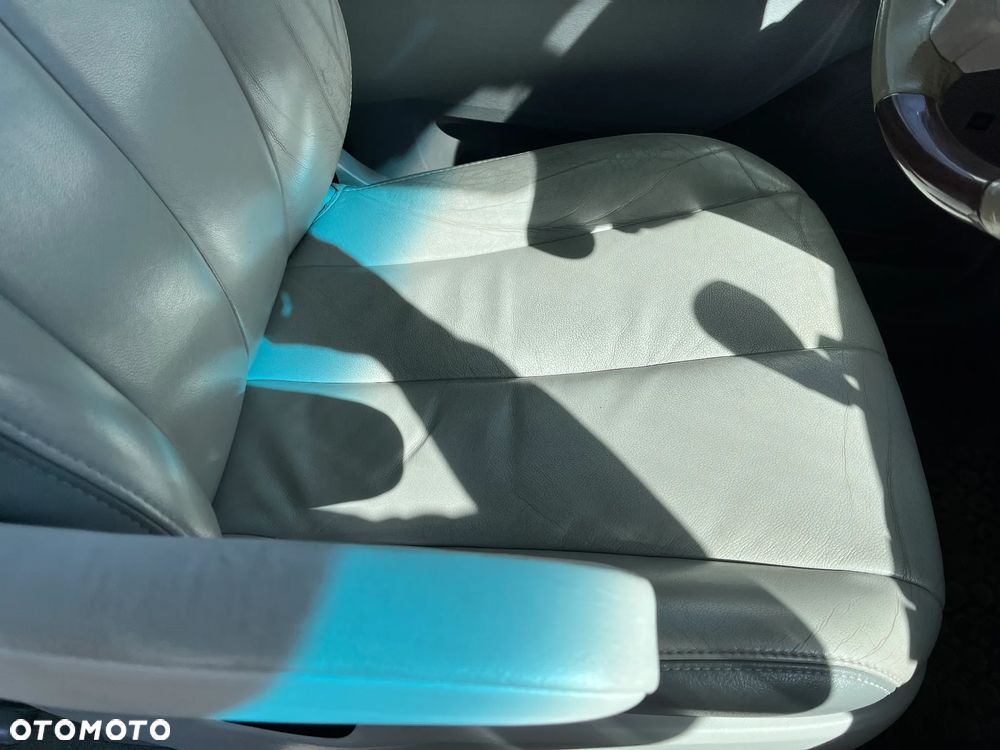 Toyota Sienna 3.5 V6 - 16