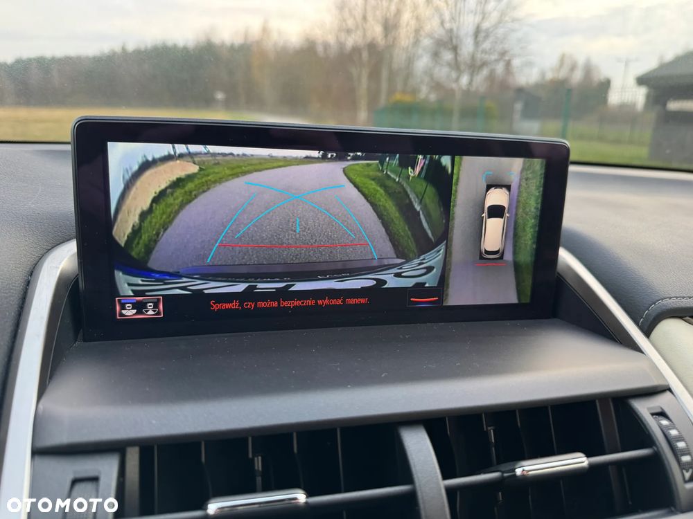 Lexus NX 300h F Impression AWD - 33