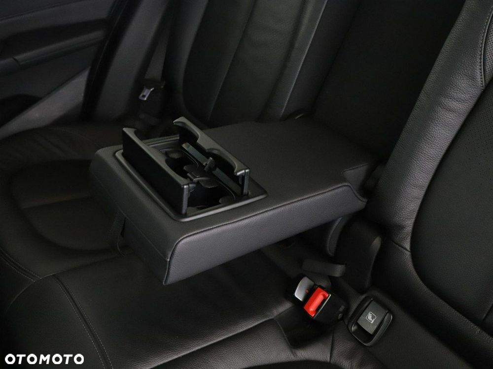 BMW X1 xDrive25e xLine - 38