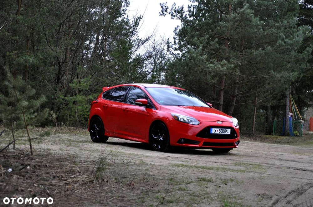 Ford Focus 2.0 EcoBoost ST mit Leder-Sport-Paket - 7